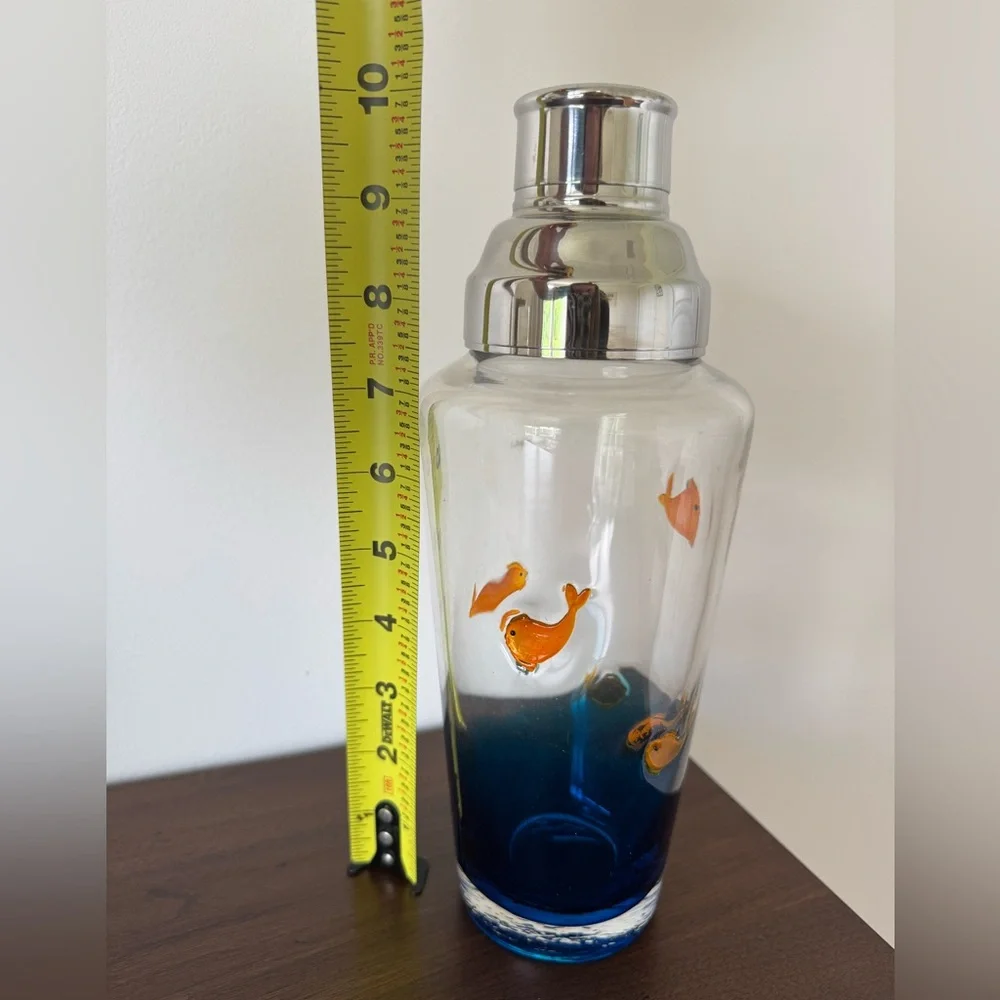 Unique 5 Fish Swimming in Sea Optic Fused Glass Cocktail Martini Shaker